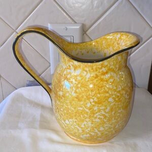 RARE Like new Stangl Pottery Vintage Spongeware or splatter Pitcher